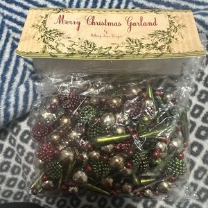 Merry Christmas Garland by bethany lowe design Red, Green, Gold